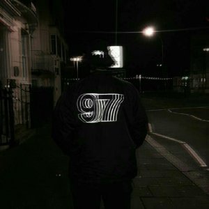 警花被歹徒糟蹋到高潮
