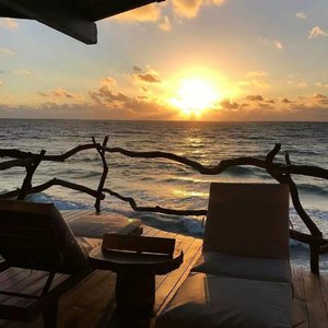 警花被歹徒糟蹋到高潮
